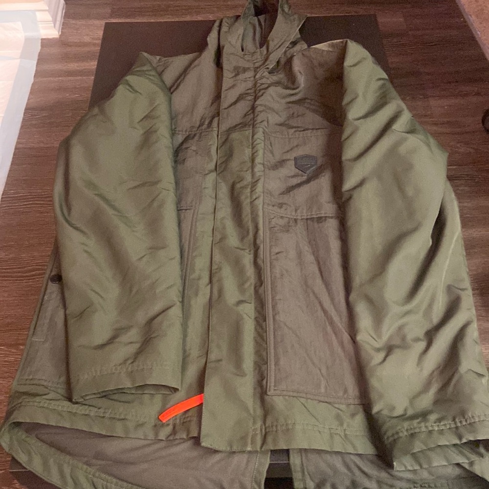 Nike Men’s Lebron James Dri-Fit Rain Jacket, Army Green, Medium